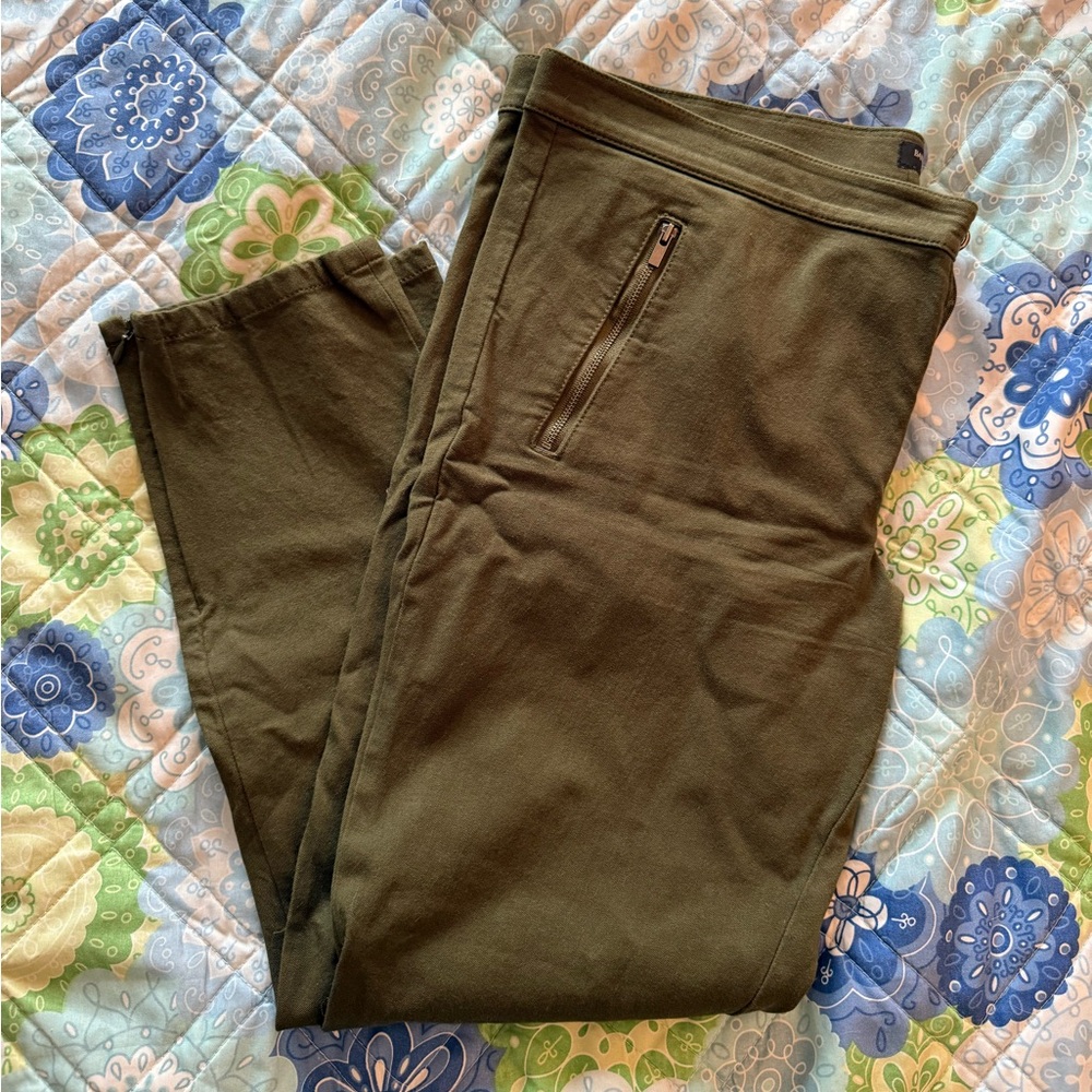 💚👖 Banana Republic Sloan Pants - Army Green 👖💚
